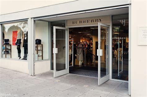 burberry authorized retailers|burberry outlet near me.